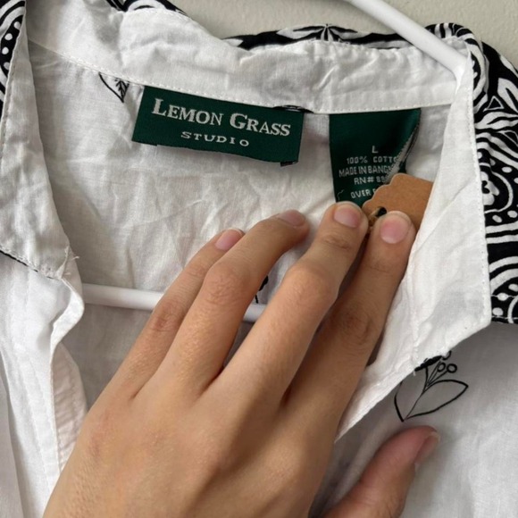 Vintage Cotton Retro Floral Sheer White and Black Button Down Top - Size Large - Picture 3 of 8